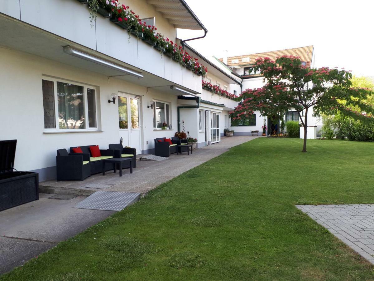 Pension Joseph Haydn Hotel Podersdorf am See Bagian luar foto